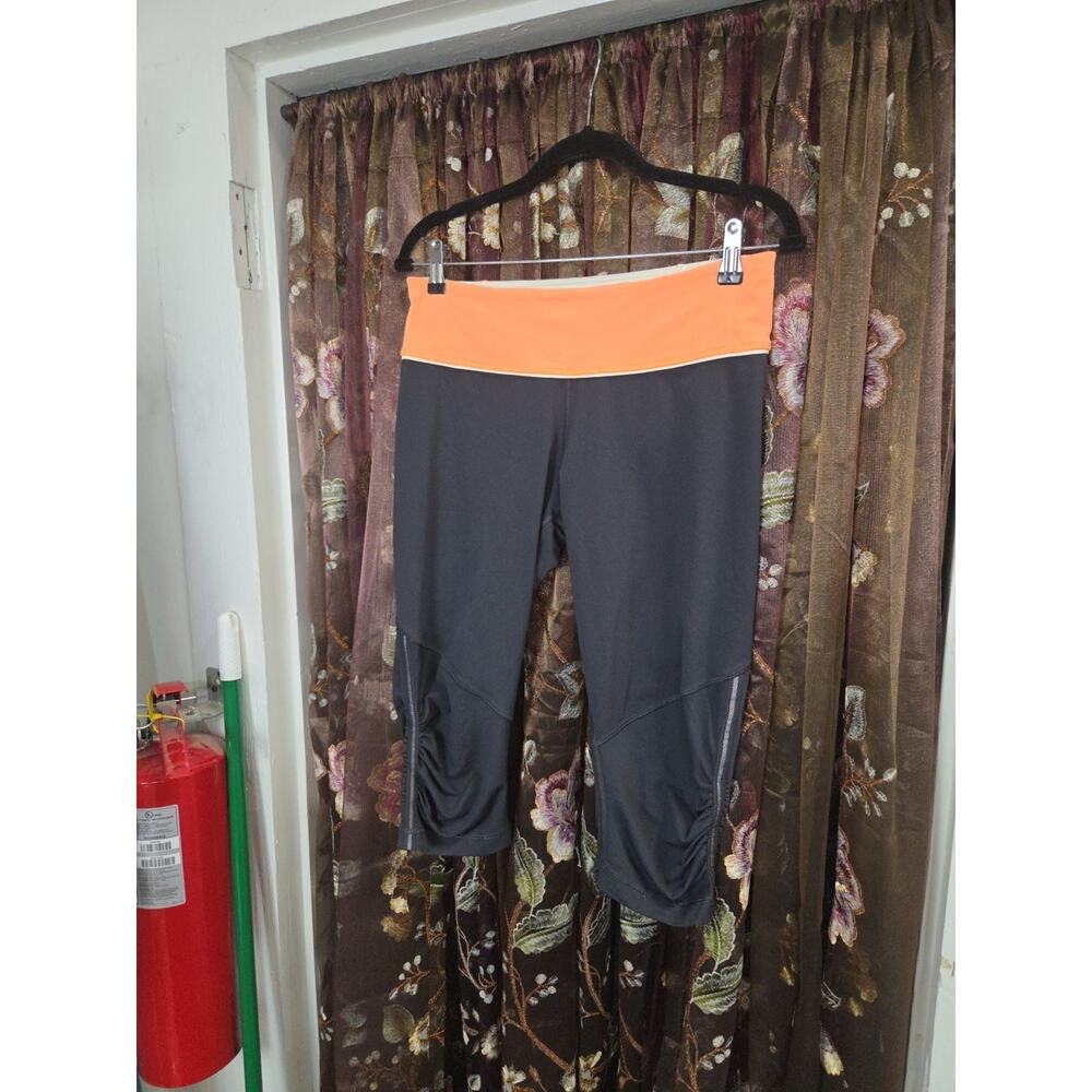 Lululemon Run Fast Free Crop Leggings Reflective Ruffle Trim Black Size 10 - Picture 2 of 10